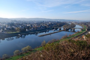 Blick auf die viertgrößte Stadt von Rheinland-Pfalz, die laut den Ergebnissen des "Zensus 2011" nicht um ihren Großstadtstatus fürchten muss. Archiv-Foto: Marcus Stölb