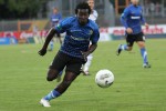 Olivier Mvondo hatte die große Möglichkeit zum Ausgleich, schoss aber statt ins leere Tor an die Latte. Foto: Daniel Prediger