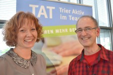 Gut möglich, dass sich Axxion-Marketing-Frau Jennifer König und der Hochseilgarten-Pädagoge Volker Grünwald nie begegnet wären, doch nun werden sie im Rahmen von TAT ein Team bilden. Foto: Marcus Stölb