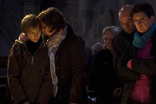 Menschen beim Anblick des "Heiligen Rocks" 2012. Foto: Sandra Boulanger