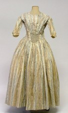 Kinderkleid, bedruckte Baumwolle, um 1845. Foto: Stadtmuseum Simeonstift