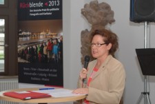 ADD-Präsidentin Dagmar Barzen eröffnete heute die "Rückblende", die zum neunten Mal in Trier stattfindet. Foto: Christian Jöricke