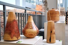 Kunsthandwerk aus unterschiedlichsten Materialien wird ab heute in der "Werkform"-Ausstellung in den Viehmarktthermen angeboten. Foto: HWK Trier.