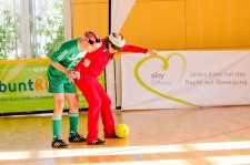 Mitte Februar trat Guildo im Rahmen seiner Botschafter-Tätigkeit für die Sky-Stiftung in München zum Blindenfußballspiel an. Foto: Promo