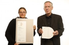 Silvia Gessinger und Professor Andreas Hogan. Foto: Hochschule Trier